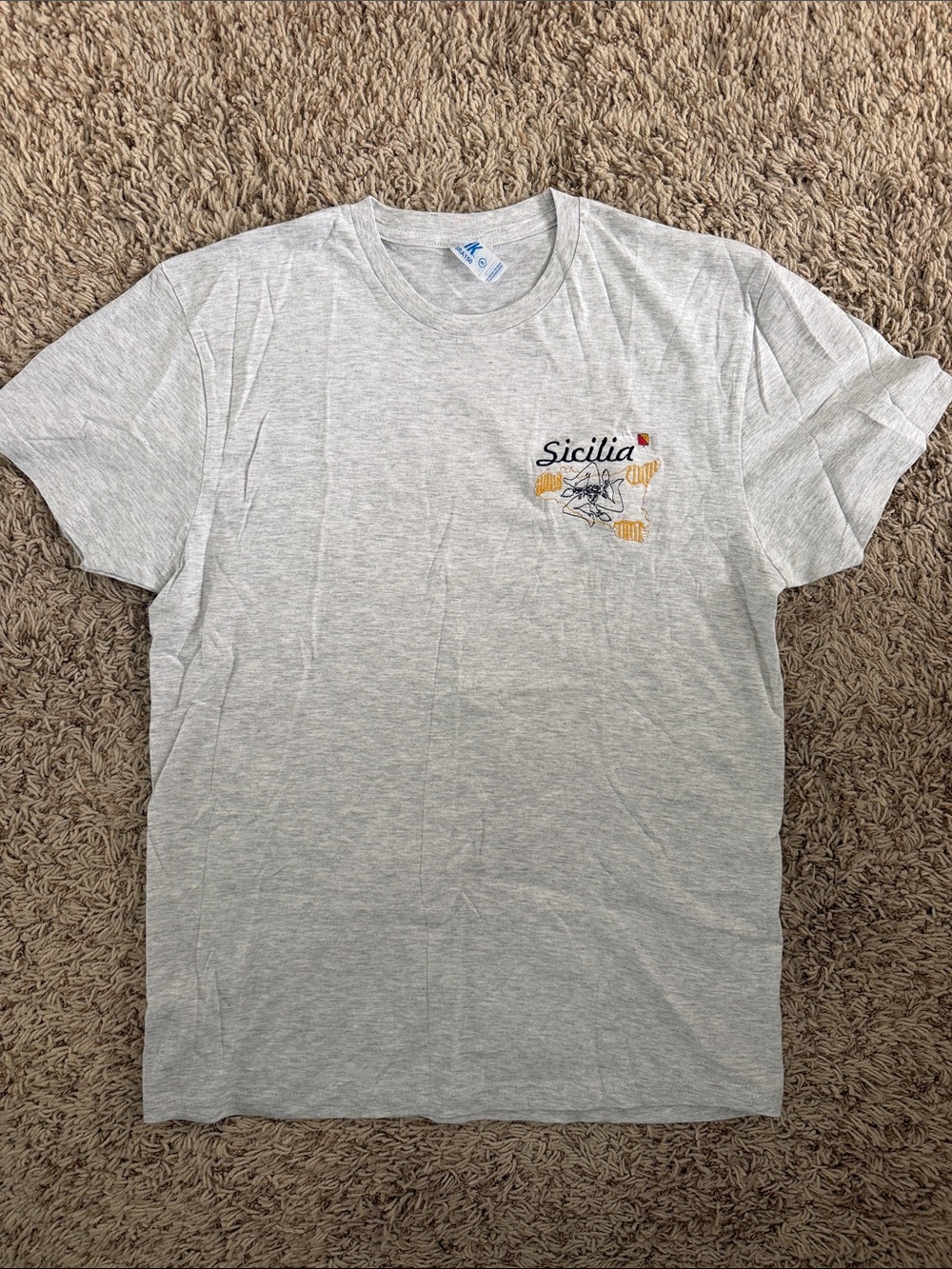 Light Gray Sicilia Graphic Tee with Yellow & Navy Accents